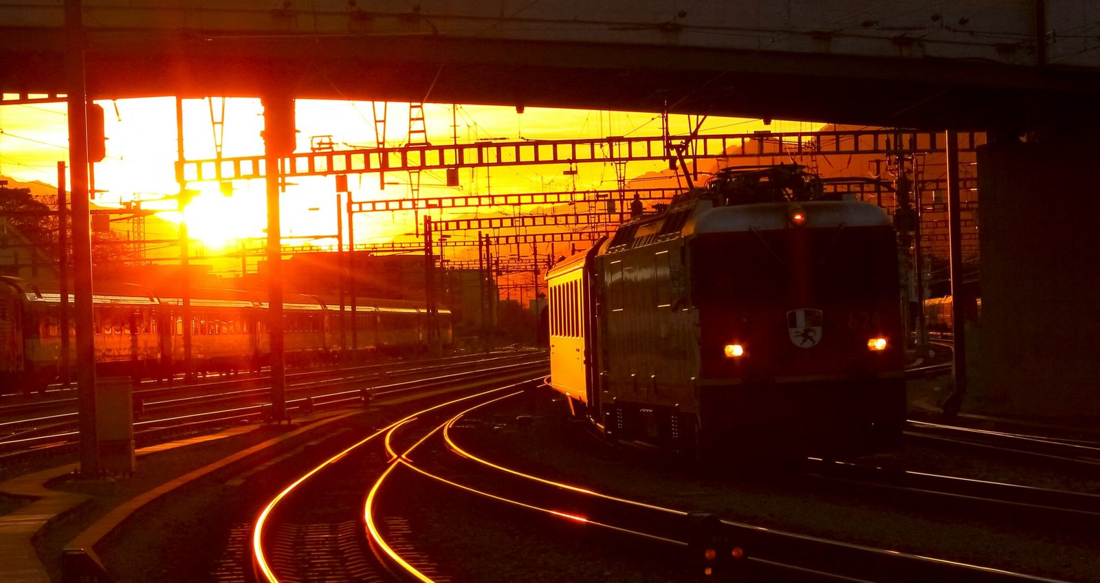 train on train station during daytime
